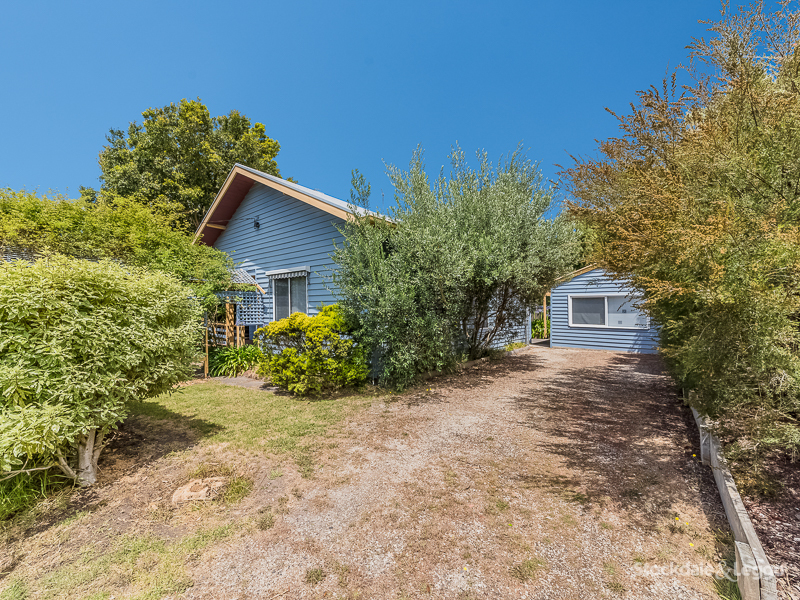 17 Abbott Street, Inverloch, Vic 3996 Property Details