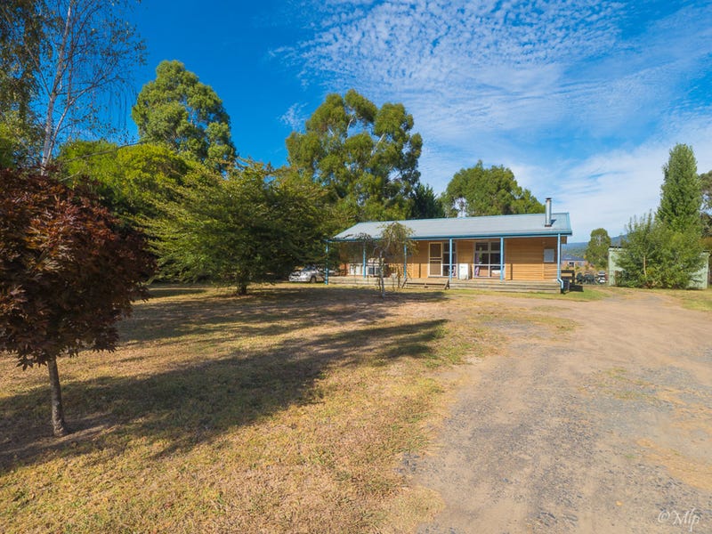 17 Mareeba Avenue, Buxton, VIC 3711