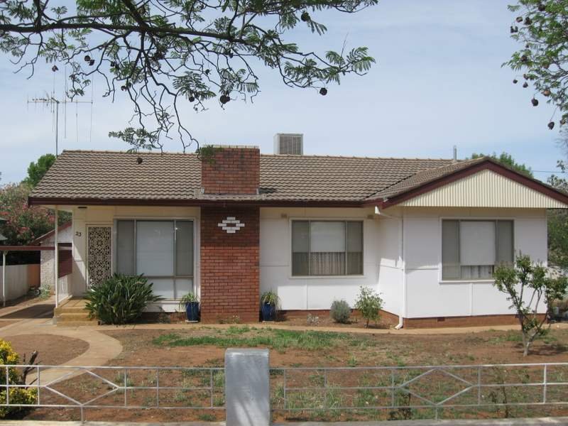 23 Orange Street, Parkes, NSW 2870