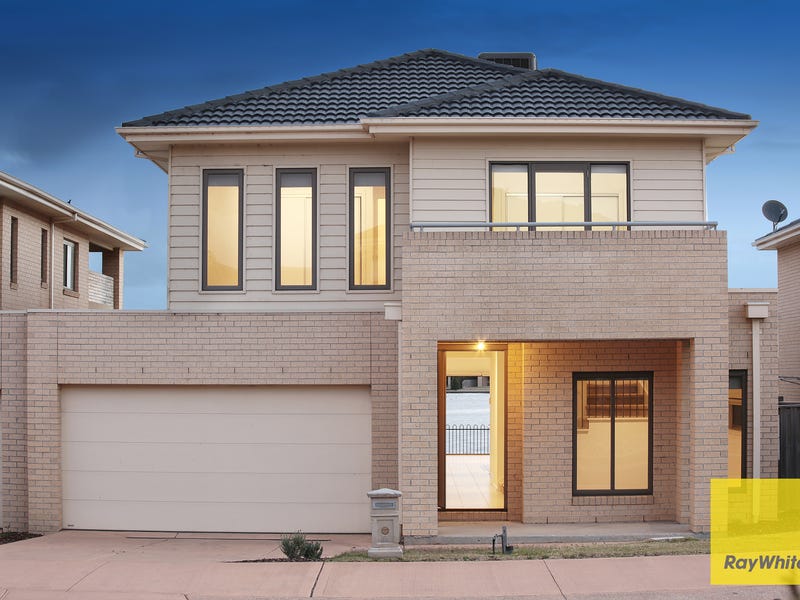 34 Sanctuary Lakes East Boulevard, Point Cook, VIC 3030