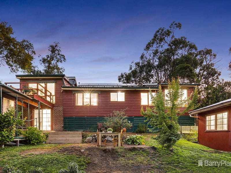 5 Peters Road, Seville East, VIC 3139