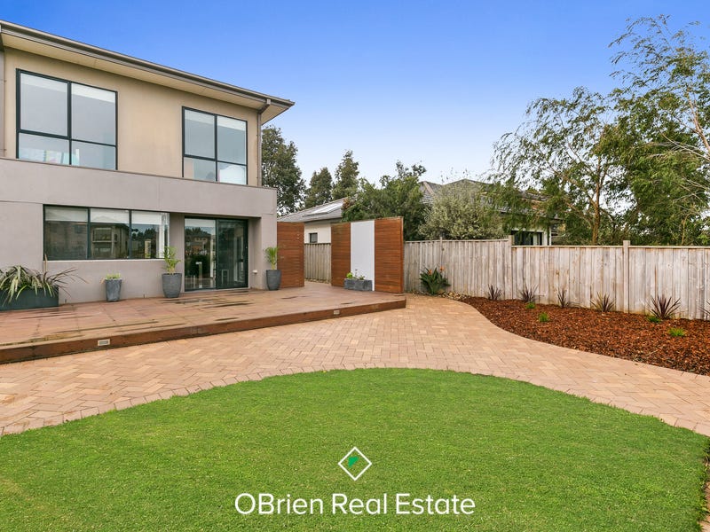 5 Niblick Circuit, Sandhurst, Vic 3977 Property Details