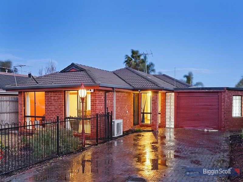 32 Macneil Drive, Altona Meadows, VIC 3028