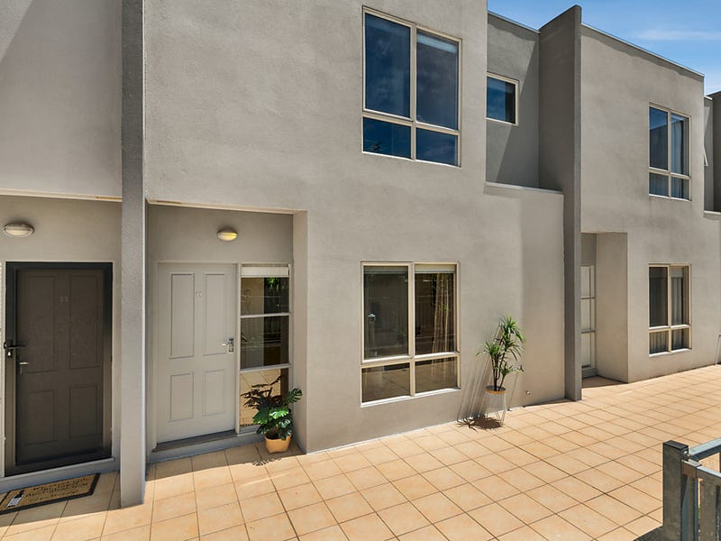 10/2 Scott Street, Essendon, Vic 3040