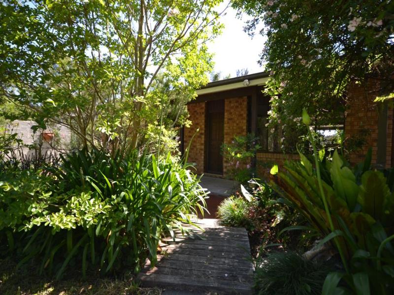 40 Gardner Road, Falls Creek, NSW 2540