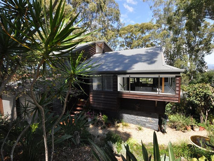 16 Binalong Drive, Ashmore, Qld 4214 Property Details