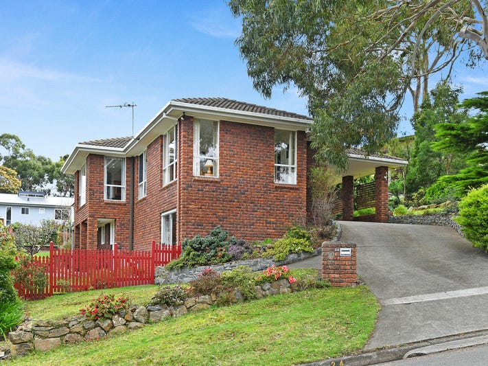 24 Cedar Street, Lindisfarne, Tas 7015 Property Details