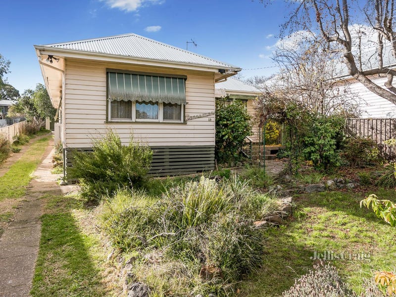 19 Mcgrath Street, Castlemaine, VIC 3450 - realestate.com.au