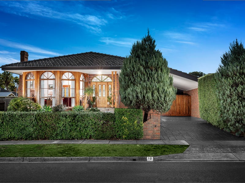 12 Woodside Drive, Rowville, Vic 3178 Property Details