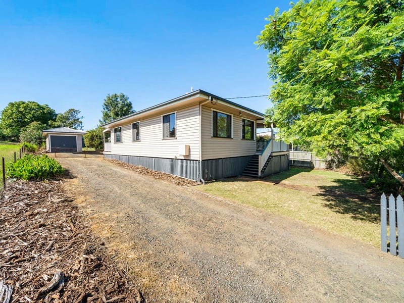 106 Mocatta Street, Goombungee, Qld 4354 Property Details