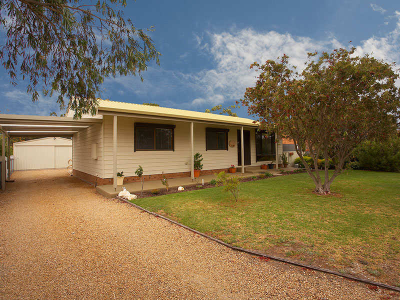 221 Fenchurch Street, Goolwa, SA 5214 Property Details