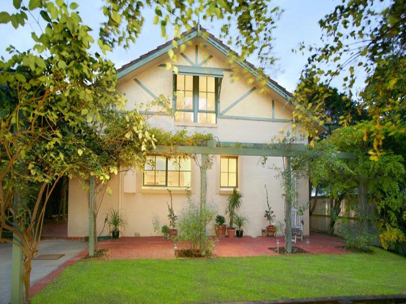 62 Highfield Road, Canterbury, VIC 3126