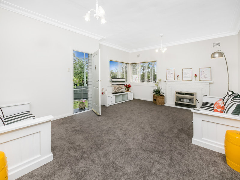 713 Warringah Road, Forestville, NSW 2087 Property Details