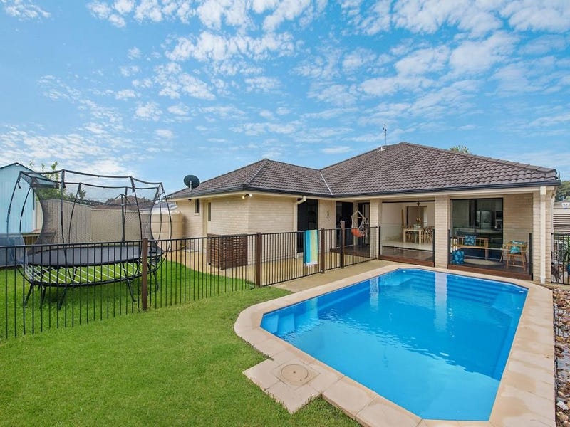 4 Hillview Cres, Little Mountain, QLD 4551 - realestate.com.au