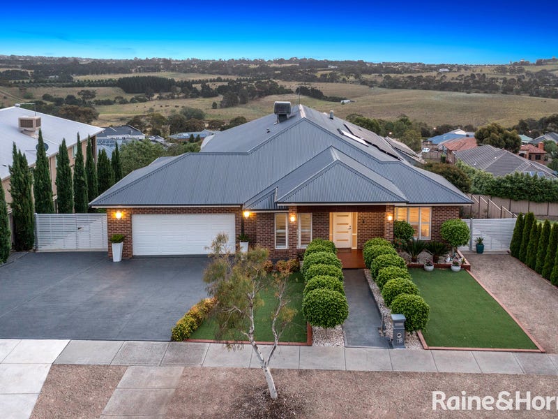 118 Belleview Drive, Sunbury, VIC 3429