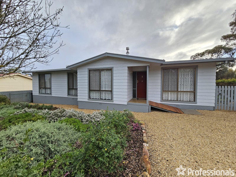 6 Light Street, Kapunda, SA 5373 House for Sale