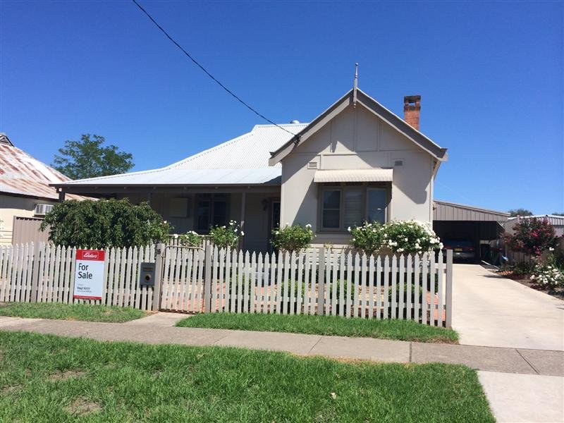 15 Fitzroy Street, Tumut, NSW 2720