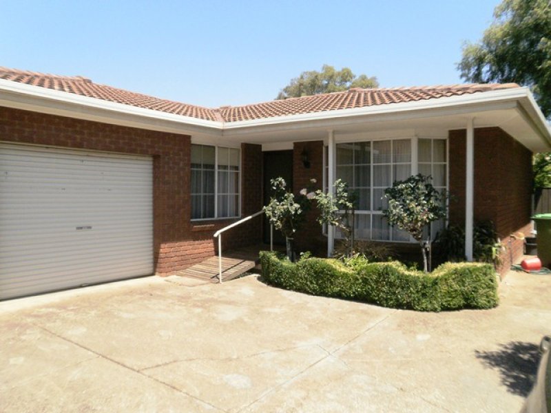 2/549 Roach Street, Lavington, NSW 2641 Property Details