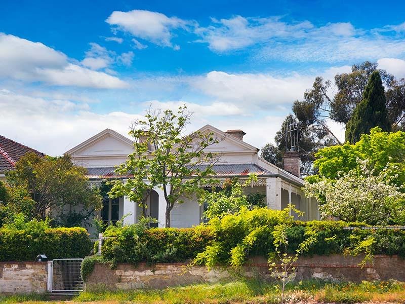 98 Hargraves Street, Castlemaine, Vic 3450 Property Details