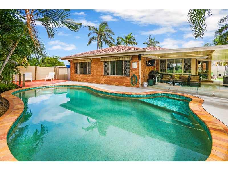 104 Parkwood Boulevard, Parkwood, Qld 4214 Property Details