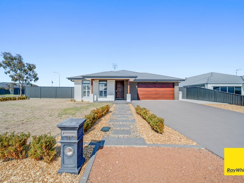 1 Ricketts Place, Bungendore, NSW 2621 Property Details
