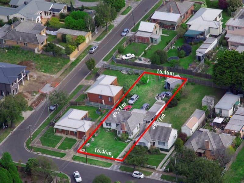 5 Carmichael Avenue, Newtown, VIC 3220