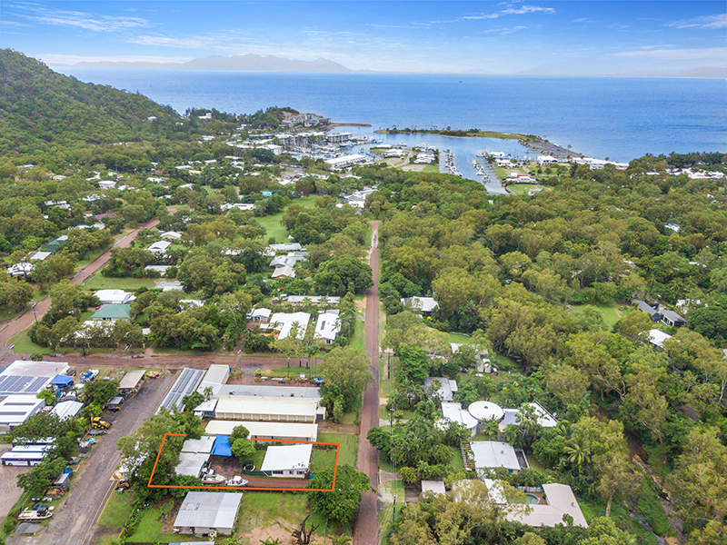 27 The Grove, Nelly Bay, QLD 4819