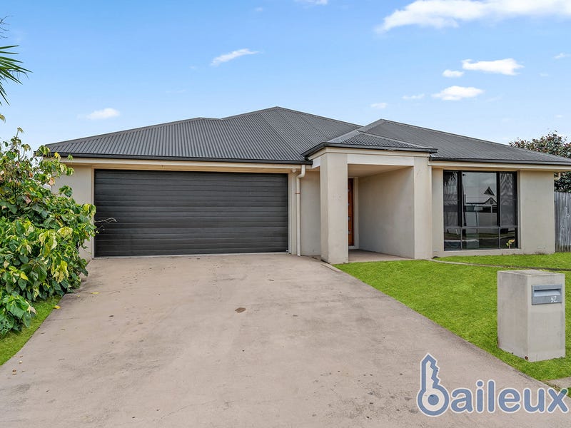 52 Whitehaven Drive, Blacks Beach, QLD 4740