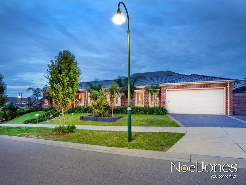 14 Denbigh Court, Berwick, VIC 3806