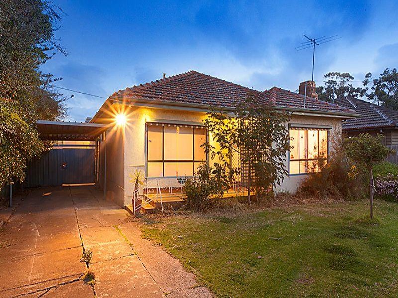 11 Almond Avenue, Brooklyn, VIC 3012