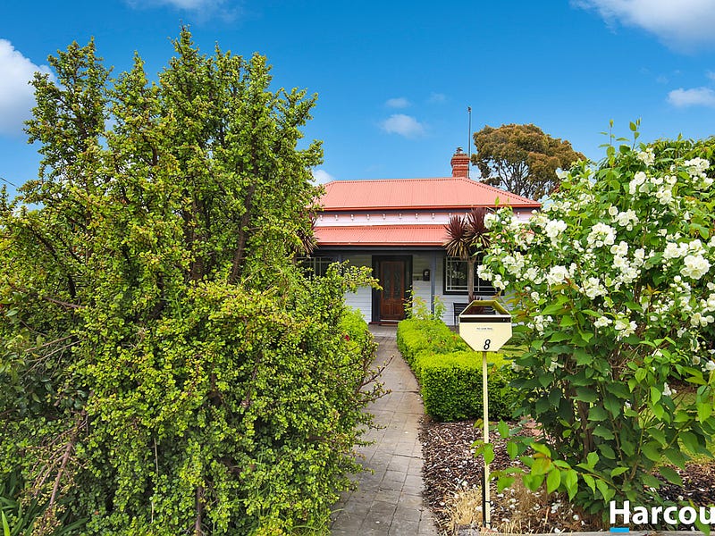 8 Bazley Street, Leongatha, Vic 3953 House for Sale