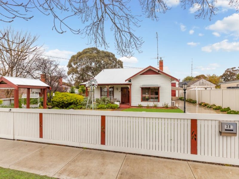 38 Piper Street, Broadford, Vic 3658 House for Sale