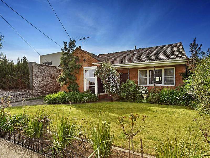 30 Brewster Street, Essendon, Vic 3040 Property Details