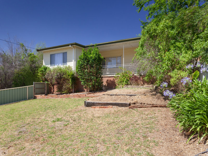 697 Centaur Road, Hamilton Valley, NSW 2641