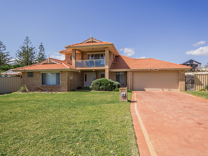 2 Crystaluna Drive, Golden Bay, WA 6174