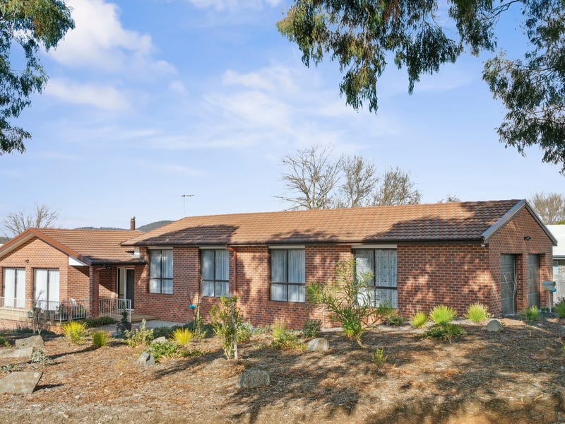 48 Cossington Smith Crescent, Lyneham, ACT 2602 House for Sale