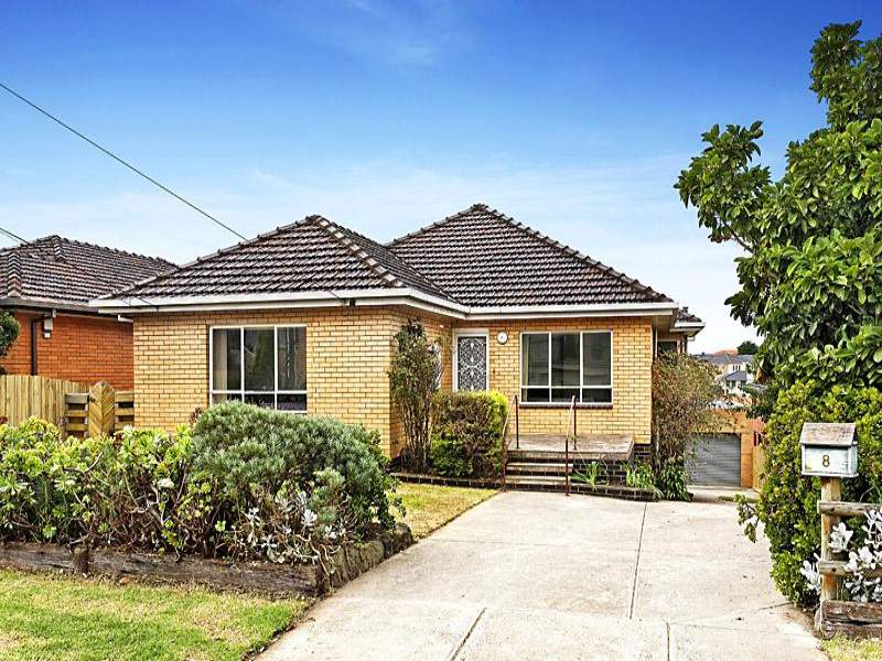 8 Montpellier Drive, Avondale Heights, VIC 3034