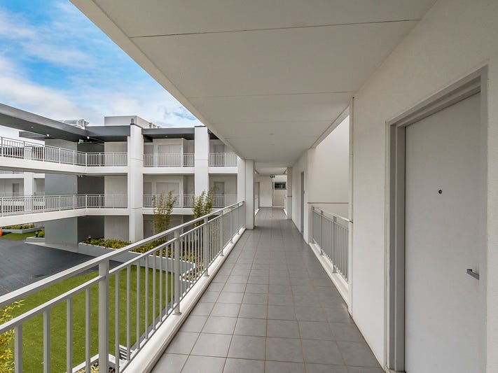 38/95 Chalgrove Avenue, Rockingham, WA 6168 Property Details