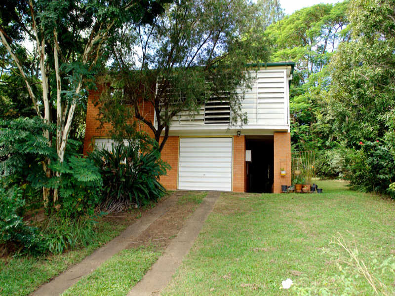 15 Dumbarton Drive, Kenmore, QLD 4069