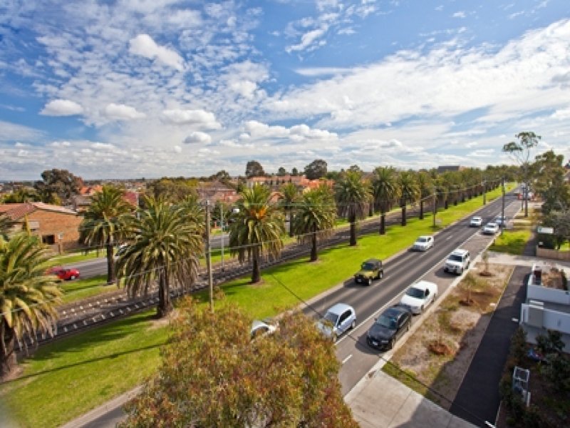 303/1018 Mt Alexander Rd, Essendon, Vic 3040 Property Details