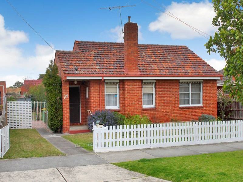 15 Henty Street, Reservoir, Vic 3073 Property Details