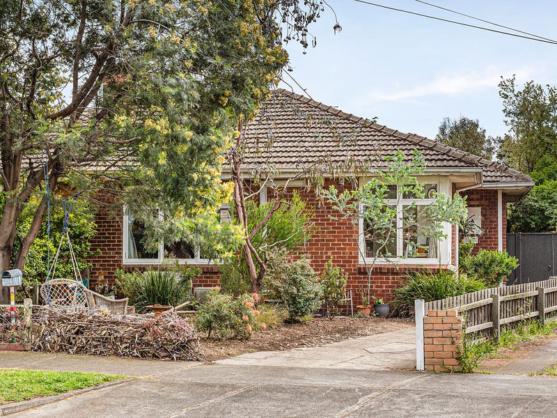 32 Cuthbert Road, Reservoir, VIC 3073