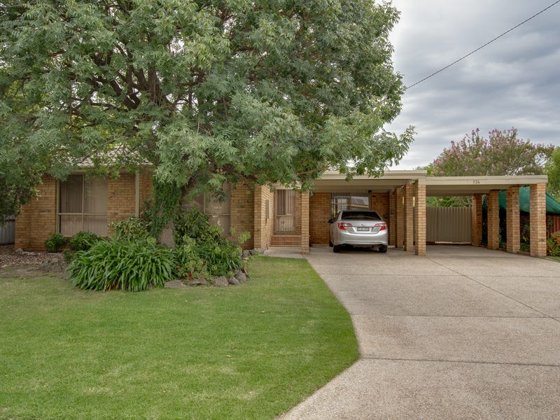 326 Christopher Court, Lavington, NSW 2641 House for Sale