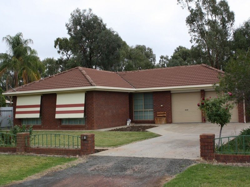 8 Brooks Cres, Darlington Point, NSW 2706