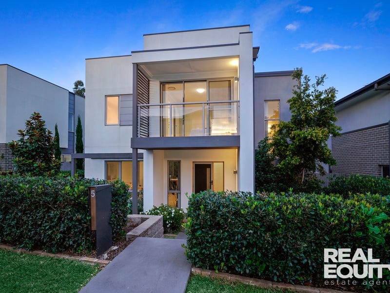 5 Greenview Drive, Moorebank, NSW 2170 House for Sale