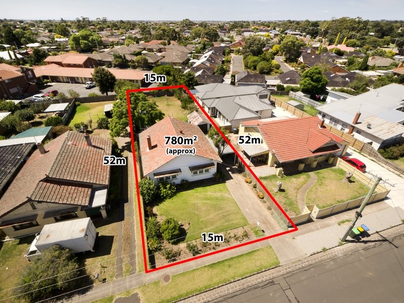 11 Dixon Avenue, Werribee, VIC 3030