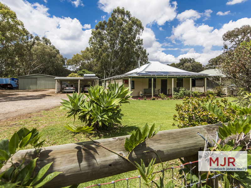17 Moore Street, Wungong, WA 6112