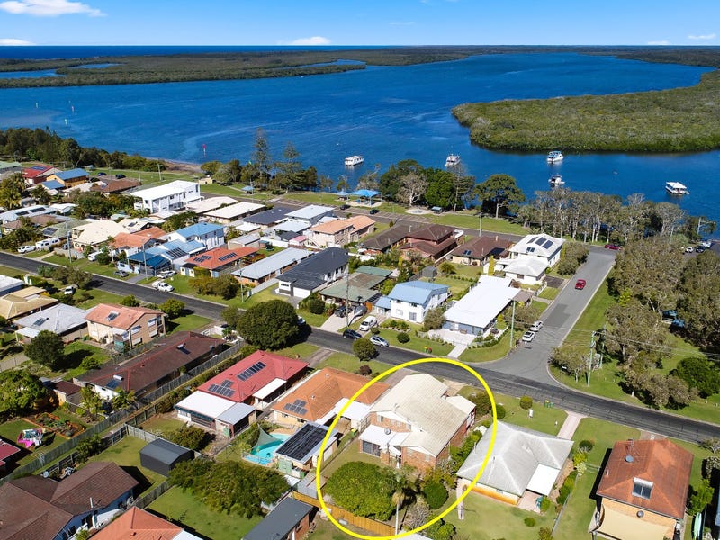 27 Booker Parade, Golden Beach, QLD