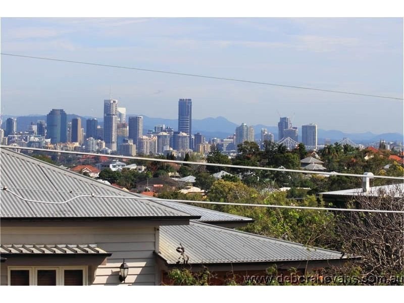 82 City View Road, Camp Hill, QLD 4152