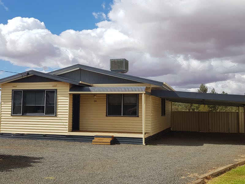 39 Napier Street, Goolgowi, NSW 2652 Property Details